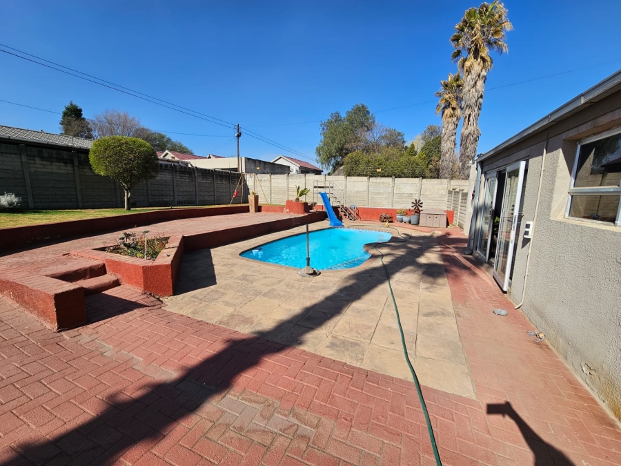 4 Bedroom Property for Sale in Sasolburg Ext 11 Free State